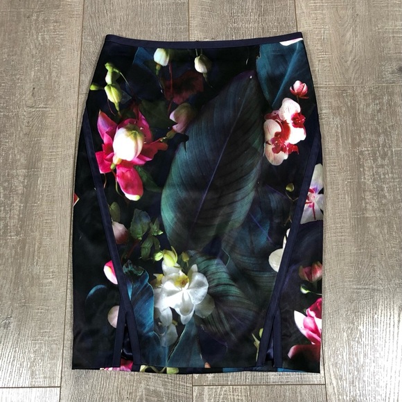 Ted Baker London Dresses & Skirts - Ted Baker Grettia Silky Floral Print Skirt size 1